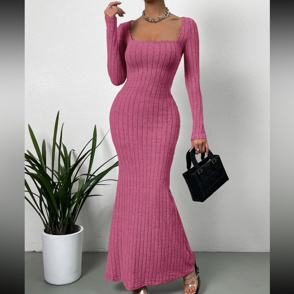 Pink knit long sleeve maxi dress size 4